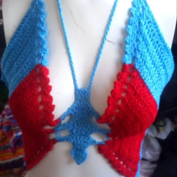 *Crochet top size medium and large (box #1) - Picture 1 of 2